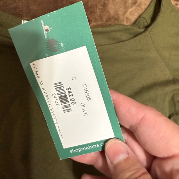 NWT woman’s size small Mahina green Dress - Picture 2 of 10